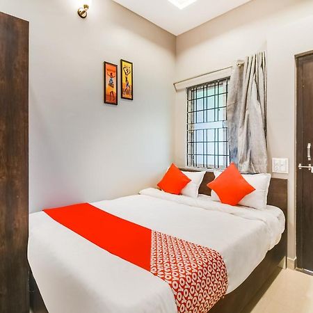 Oyo 60726 Hotel Vrindavan Bilaspur (Chhattisgarh) Bagian luar foto