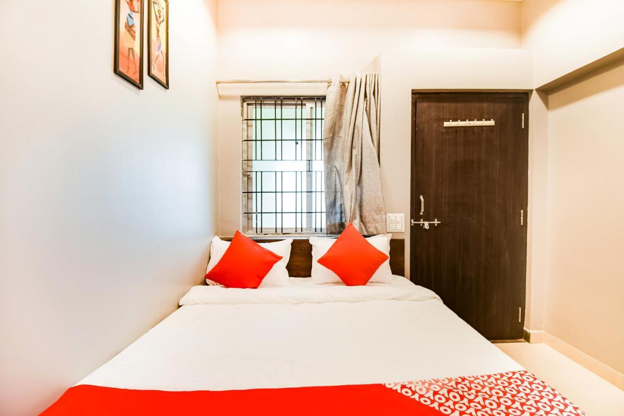 Oyo 60726 Hotel Vrindavan Bilaspur (Chhattisgarh) Bagian luar foto