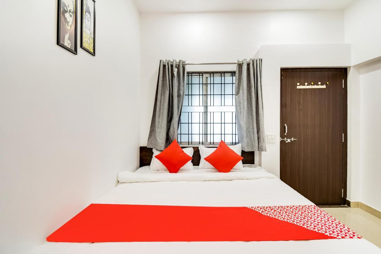 Oyo 60726 Hotel Vrindavan Bilaspur (Chhattisgarh) Bagian luar foto